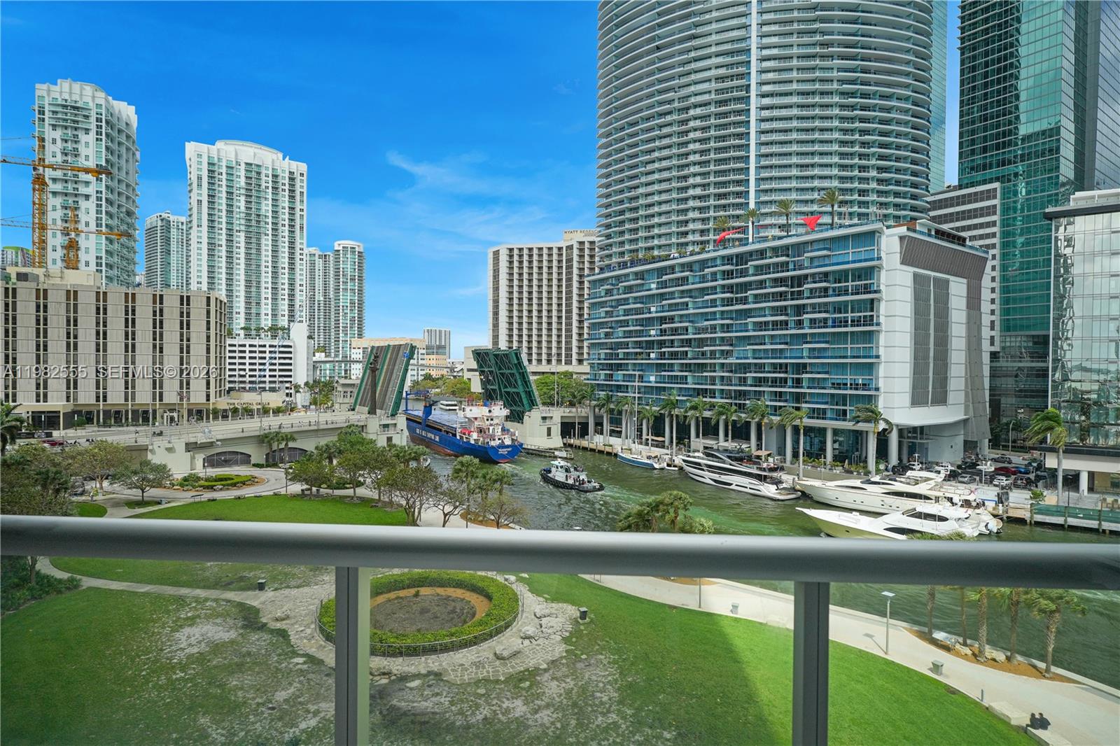 465 Brickell Ave #702, Miami FL 33131