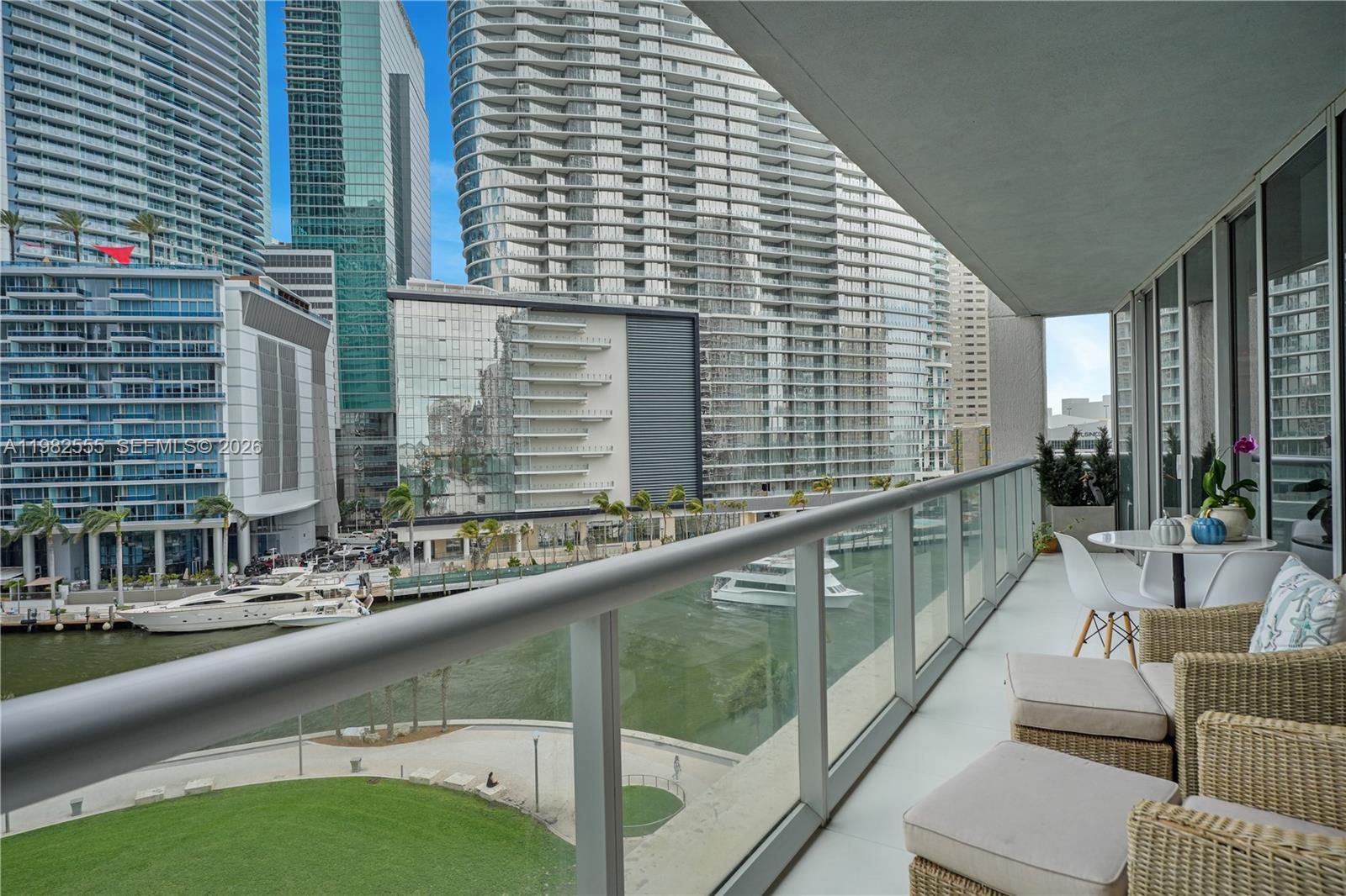 465 Brickell Ave #702, Miami FL 33131