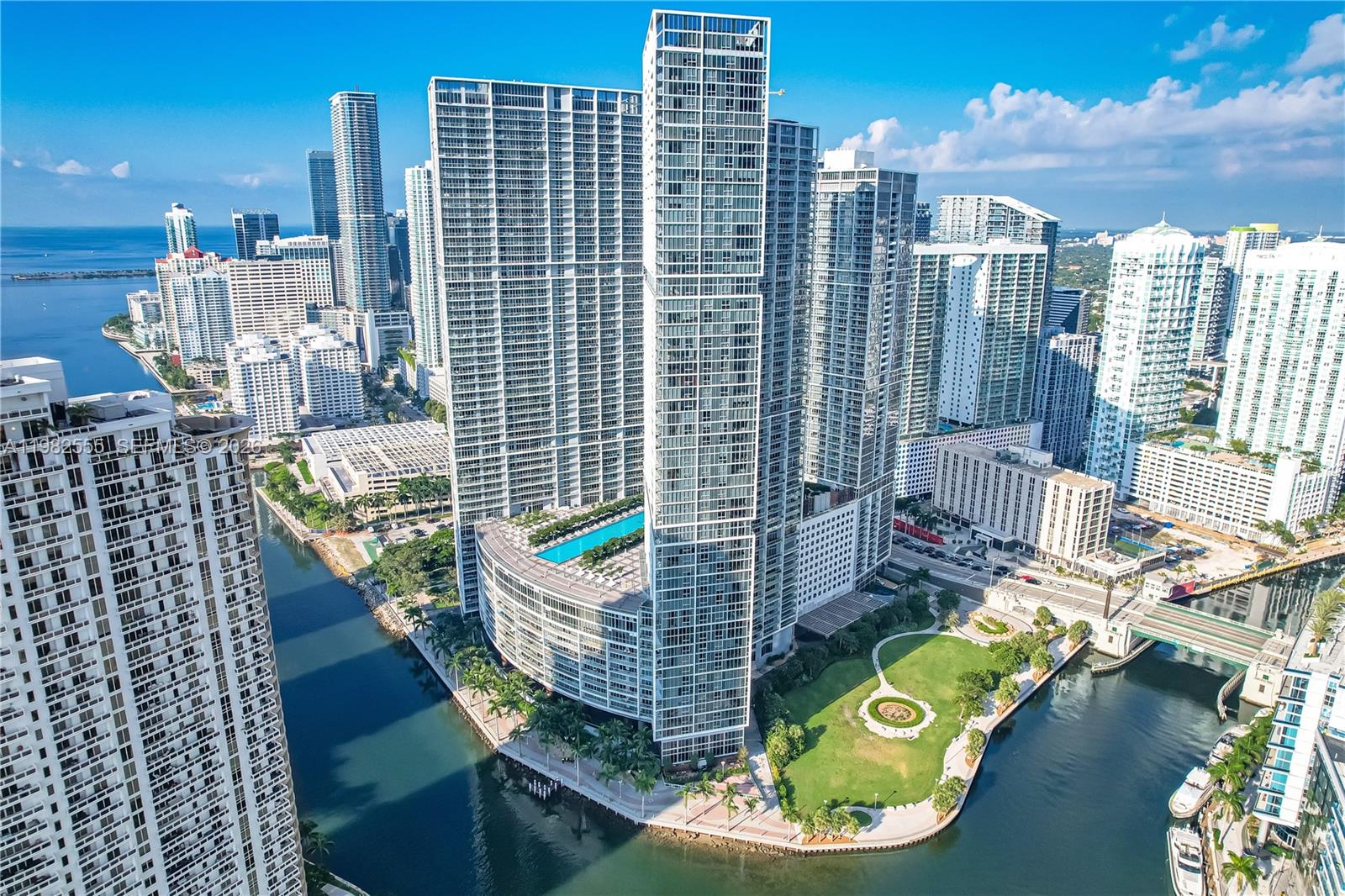 465 Brickell Ave #702, Miami FL 33131