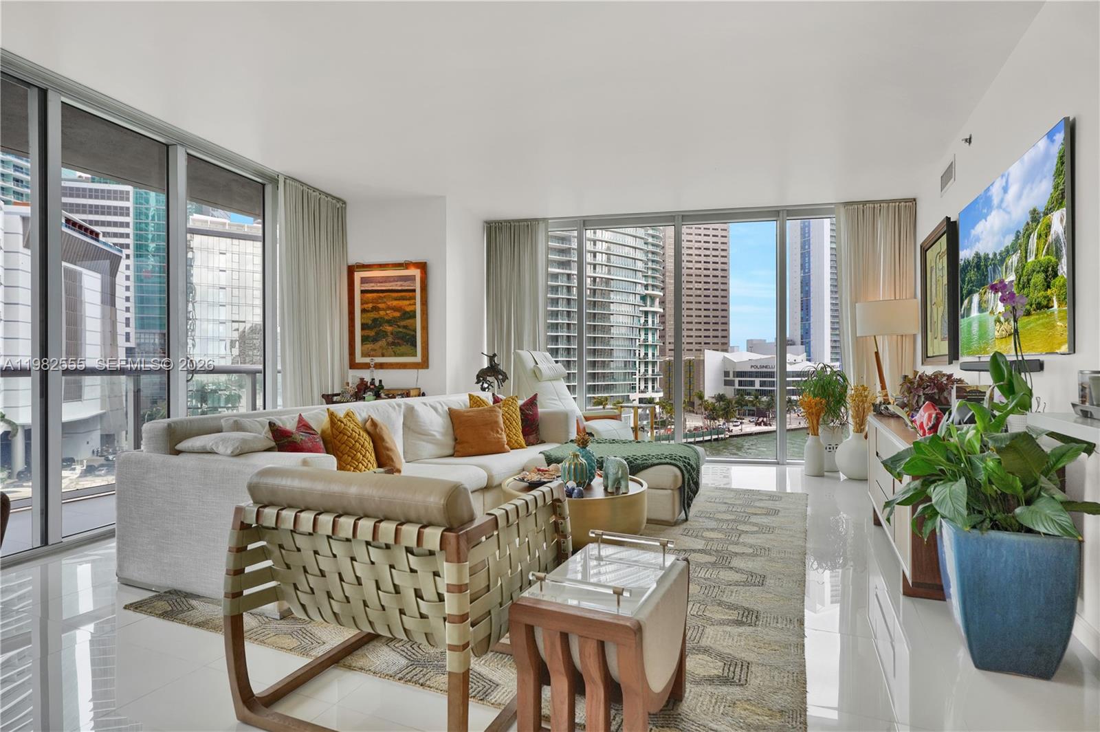 465 Brickell Ave #702, Miami FL 33131