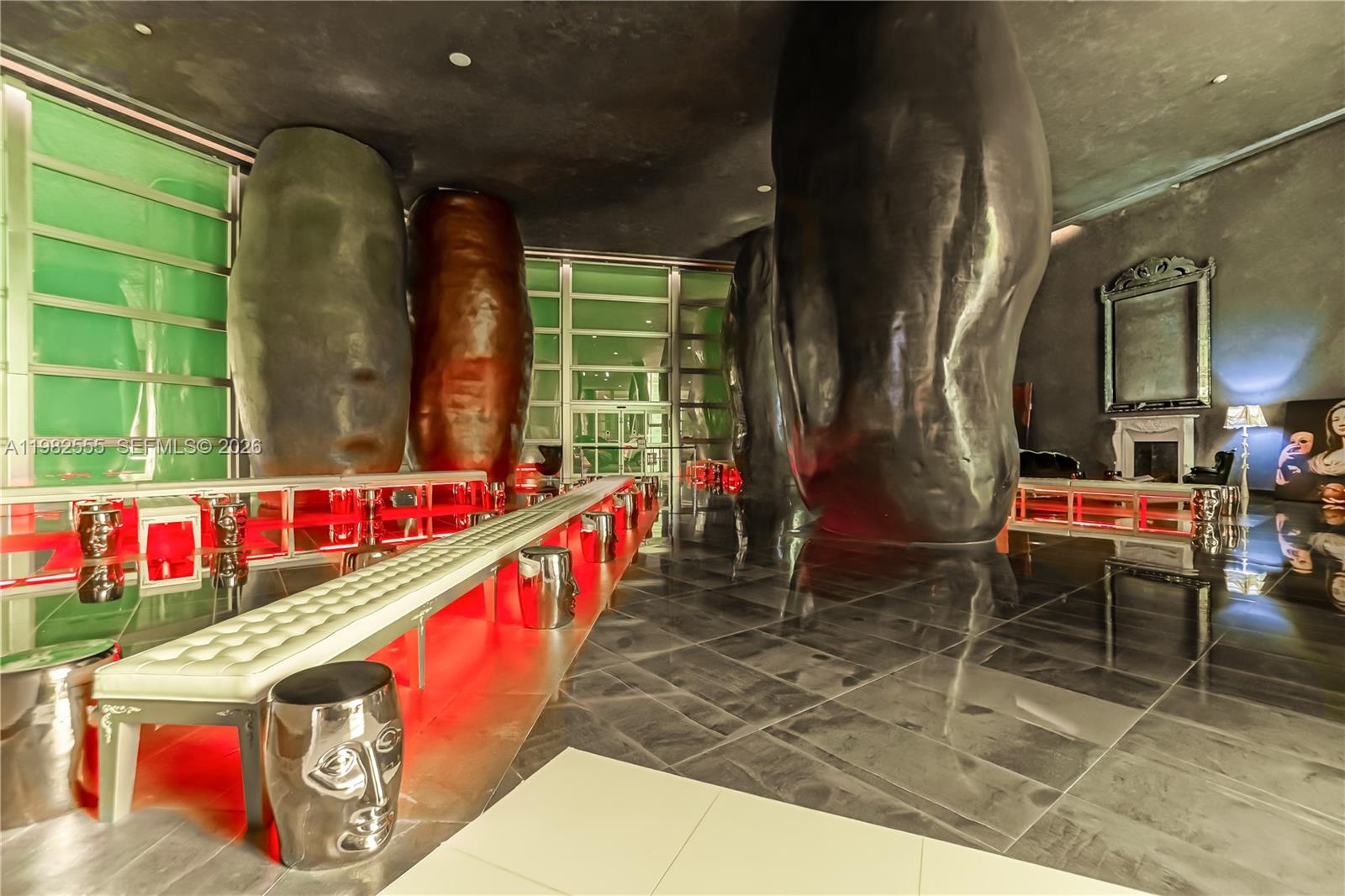 465 Brickell Ave #702, Miami FL 33131