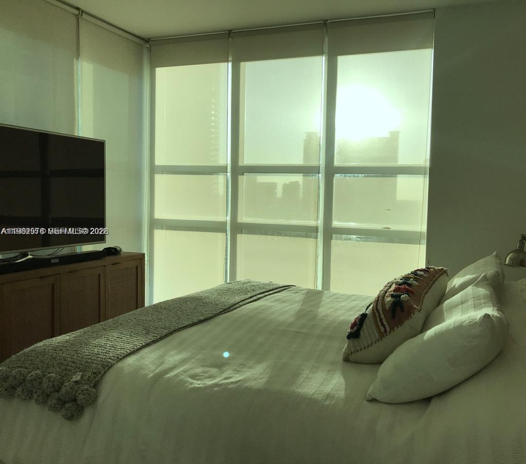 950 Brickell Bay Dr #2001, Miami FL 33131