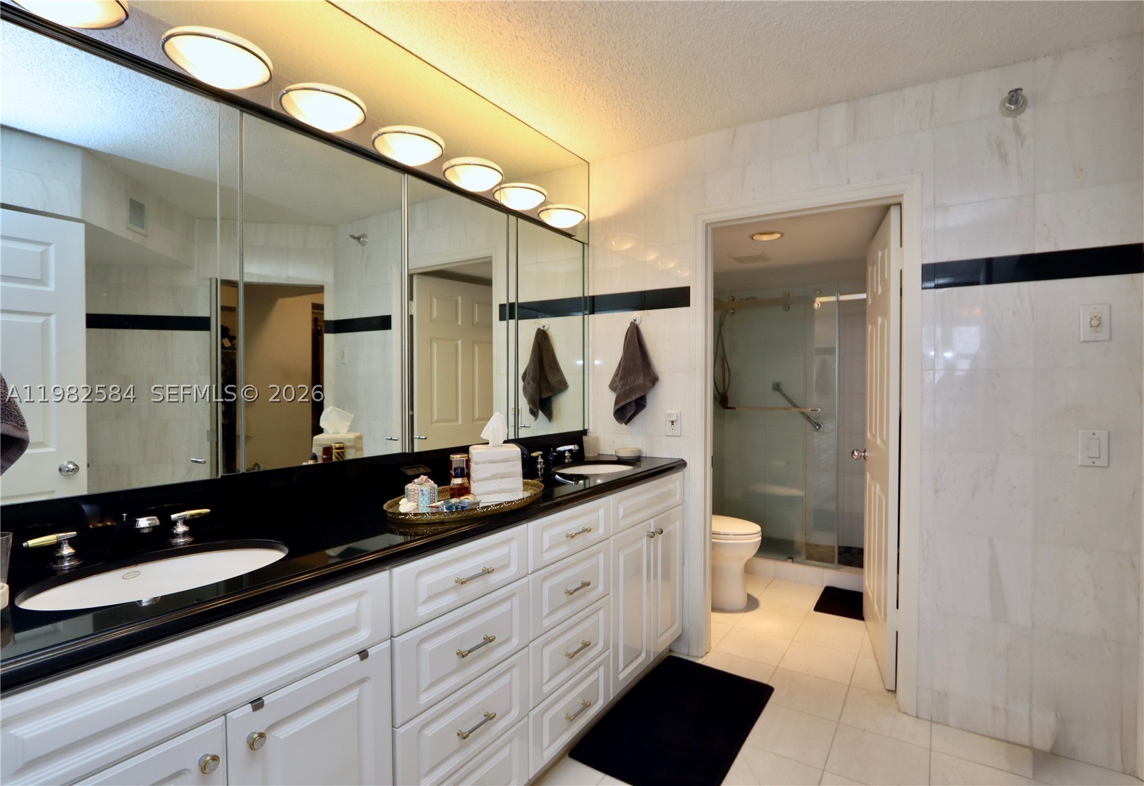 3500 Mystic Pointe Dr #3701, Aventura FL 33180