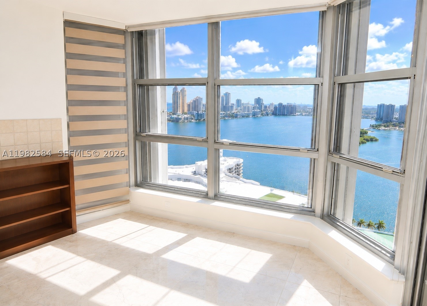 3500 Mystic Pointe Dr #3701, Aventura FL 33180