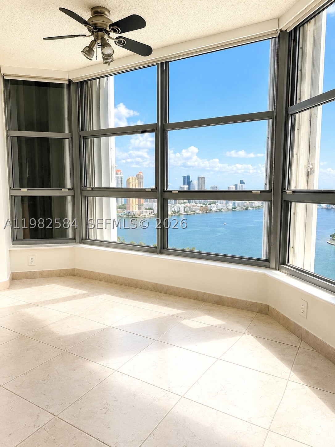 3500 Mystic Pointe Dr #3701, Aventura FL 33180