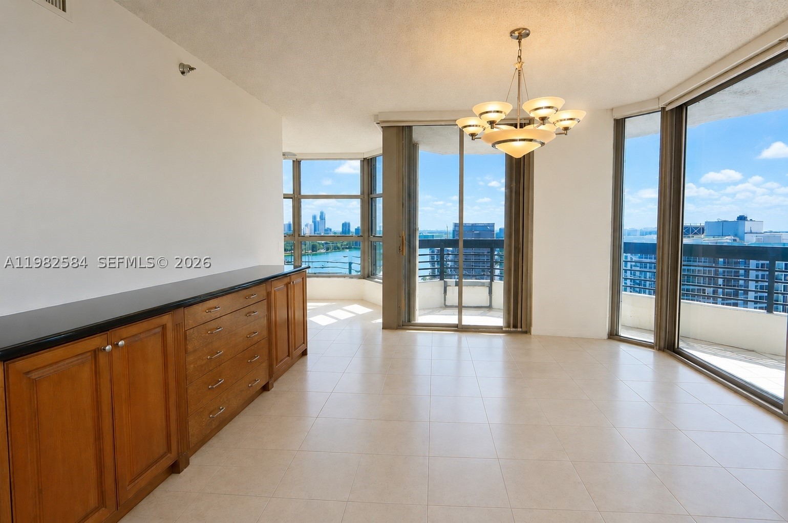 3500 Mystic Pointe Dr #3701, Aventura FL 33180