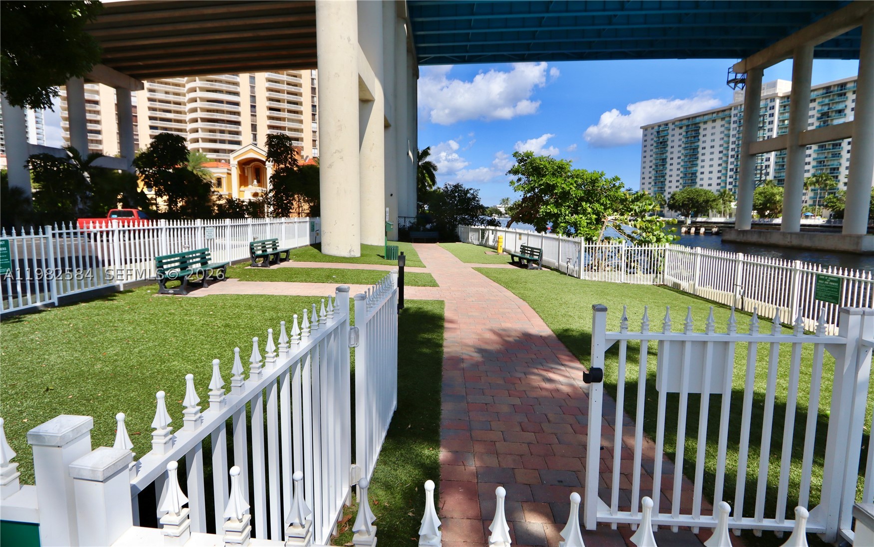 3500 Mystic Pointe Dr #3701, Aventura FL 33180
