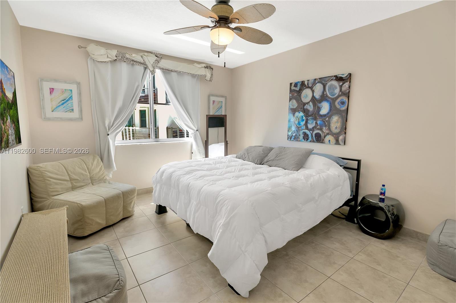 110 Washington Ave #2414, Miami Beach FL 33139