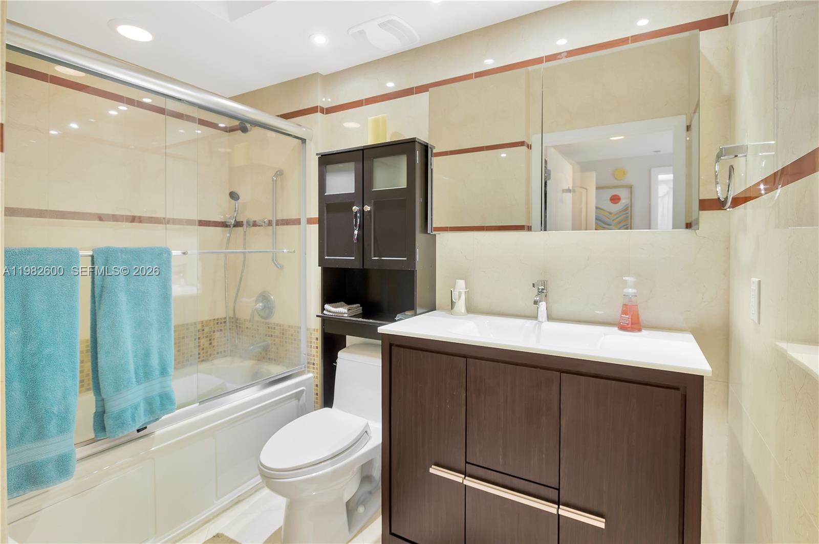 110 Washington Ave #2414, Miami Beach FL 33139