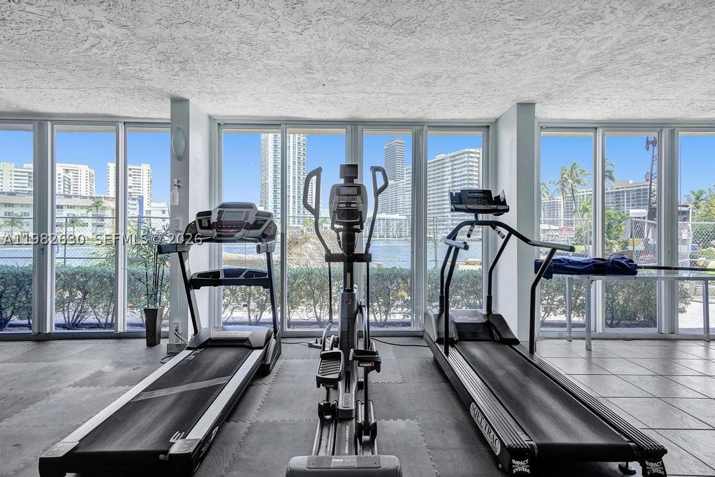 121 Golden Isles Dr #205, Hallandale Beach FL 33009