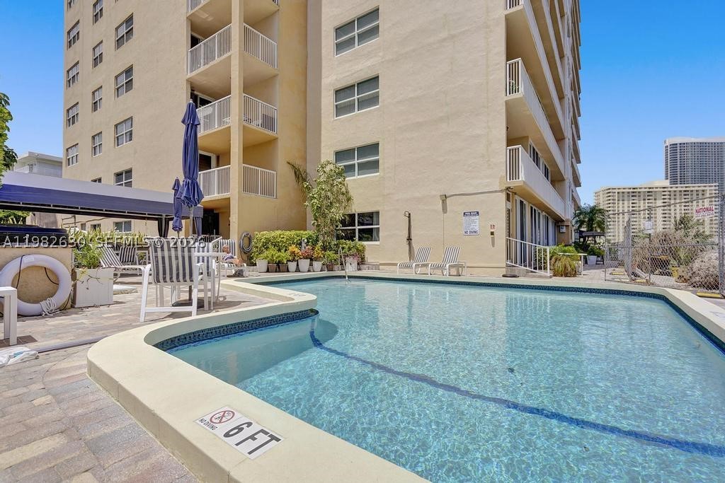 121 Golden Isles Dr #205, Hallandale Beach FL 33009