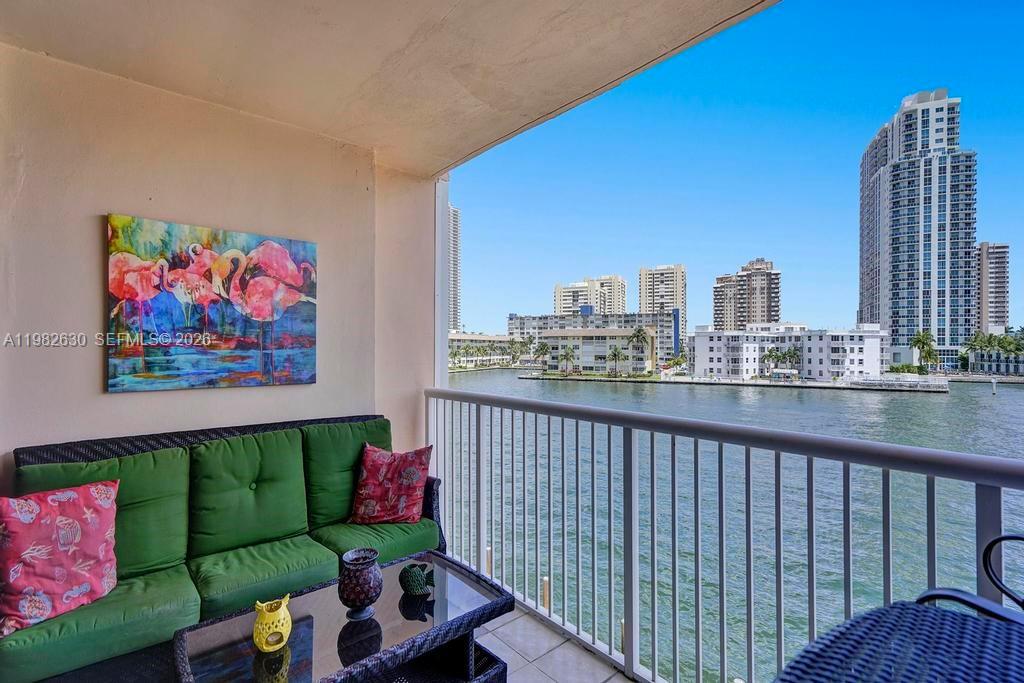 121 Golden Isles Dr #205, Hallandale Beach FL 33009