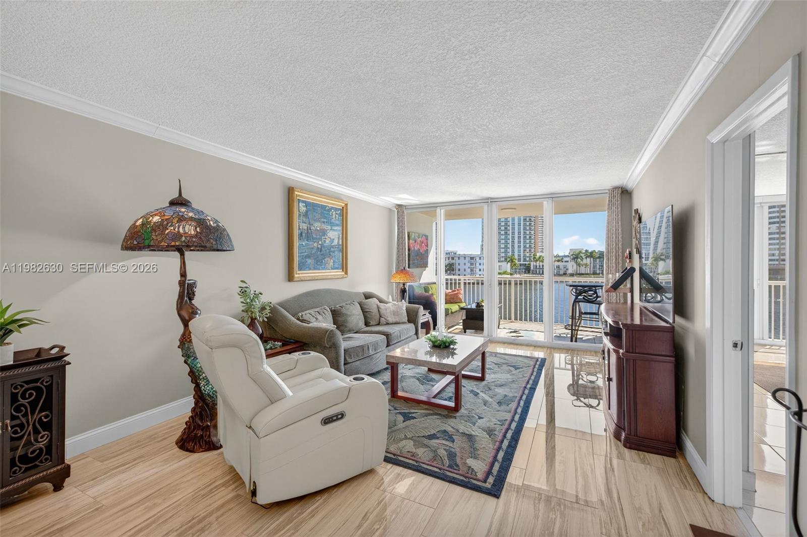 121 Golden Isles Dr #205, Hallandale Beach FL 33009