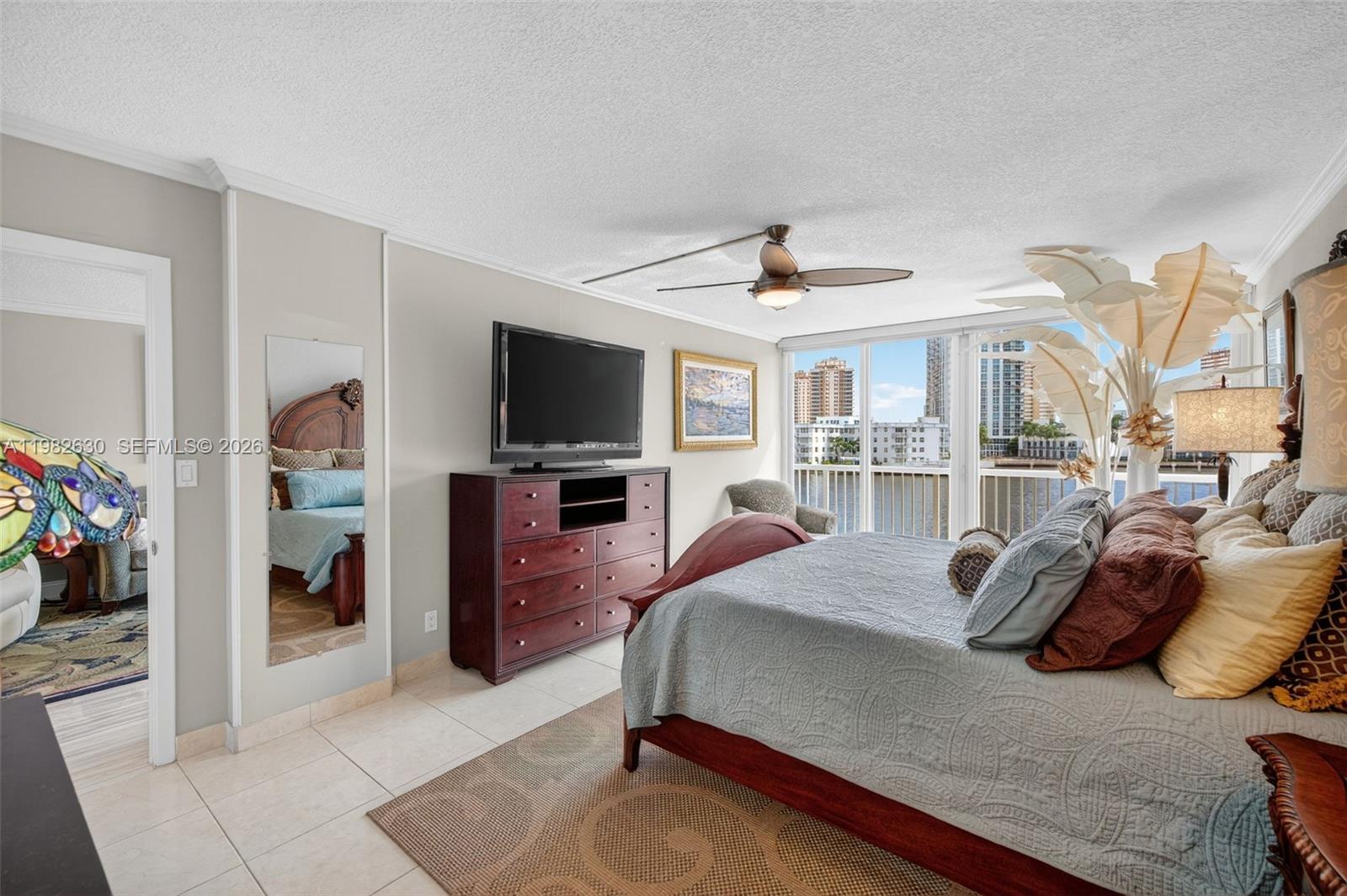 121 Golden Isles Dr #205, Hallandale Beach FL 33009