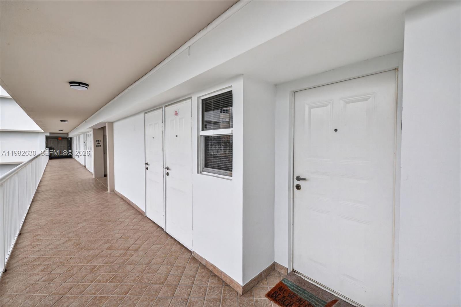 121 Golden Isles Dr #205, Hallandale Beach FL 33009