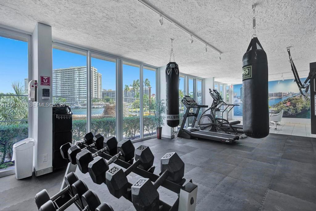 121 Golden Isles Dr #205, Hallandale Beach FL 33009