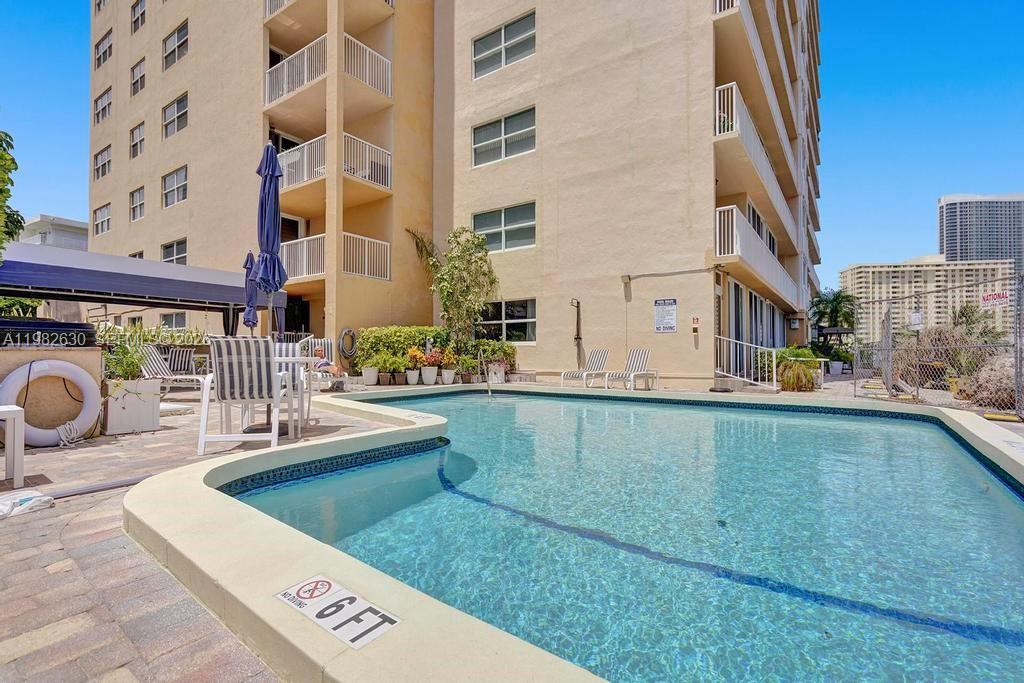 121 Golden Isles Dr #205, Hallandale Beach FL 33009