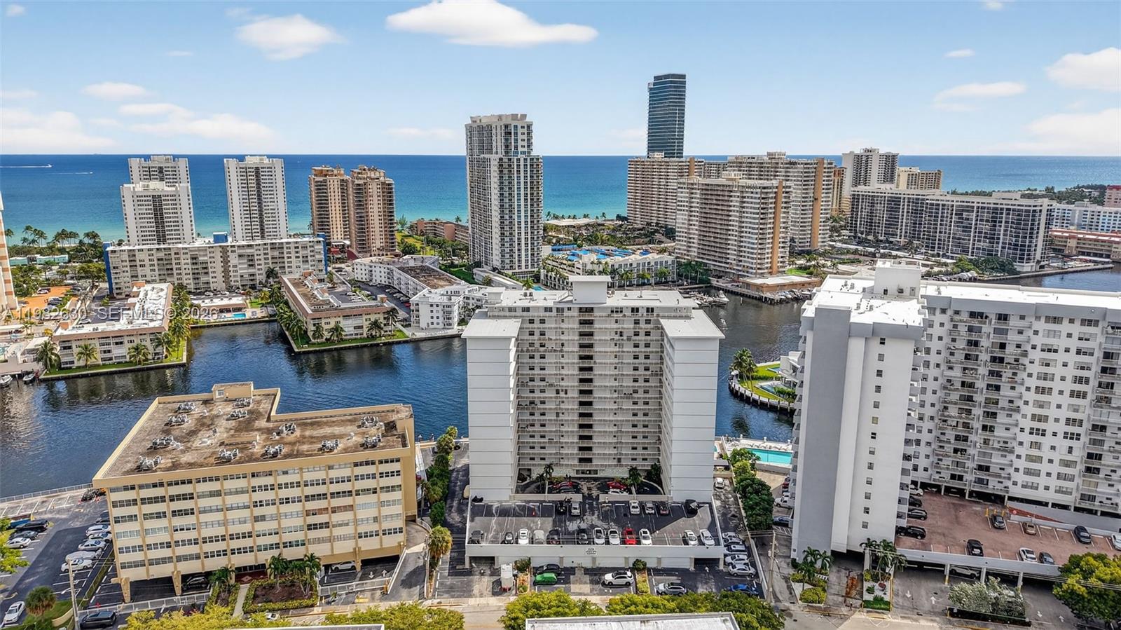 121 Golden Isles Dr #205, Hallandale Beach FL 33009