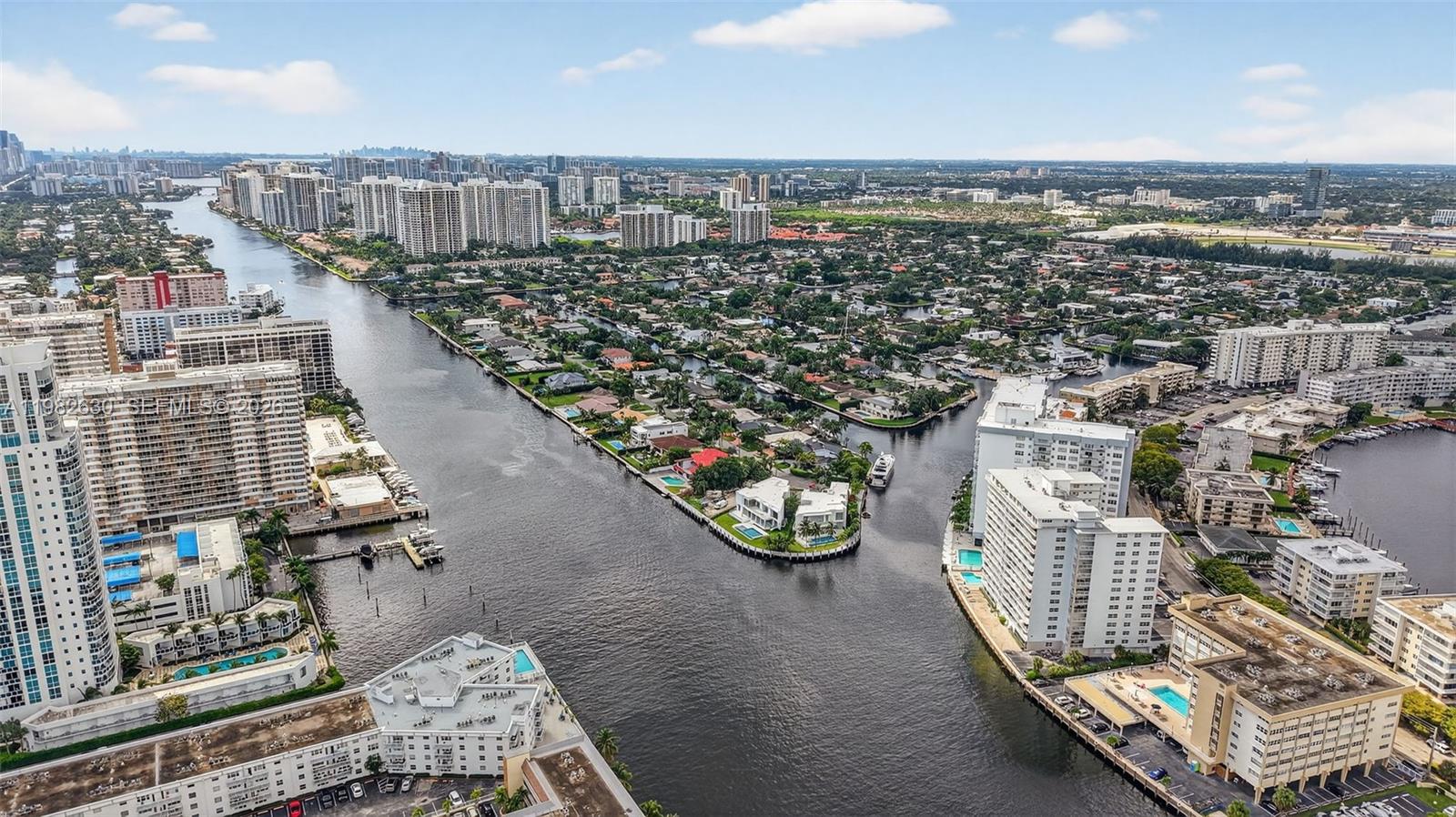 121 Golden Isles Dr #205, Hallandale Beach FL 33009