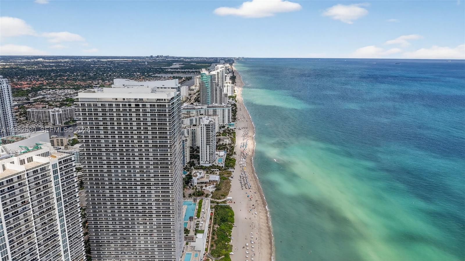 121 Golden Isles Dr #205, Hallandale Beach FL 33009