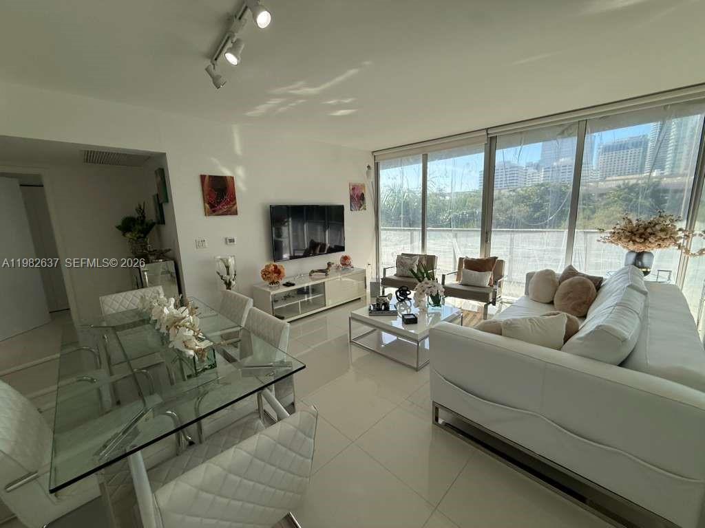 495 Brickell Ave #511, Miami FL 33131