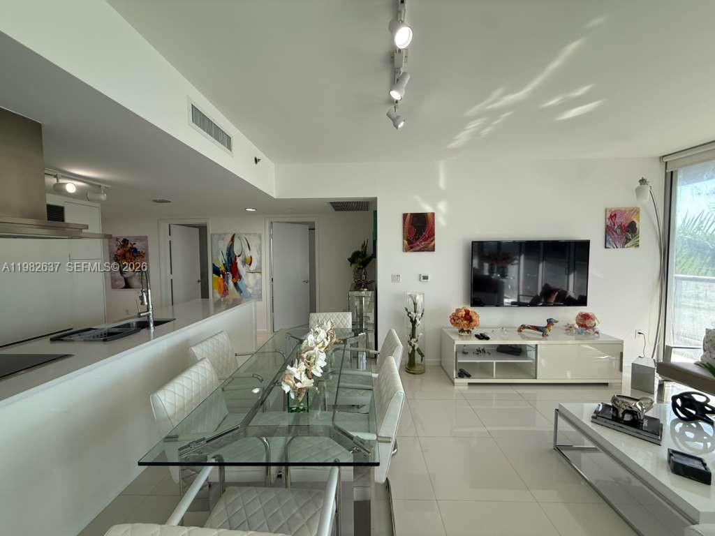 495 Brickell Ave #511, Miami FL 33131