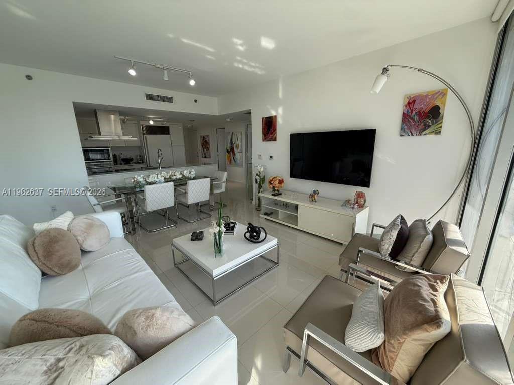 495 Brickell Ave #511, Miami FL 33131