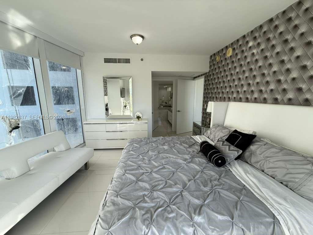 495 Brickell Ave #511, Miami FL 33131