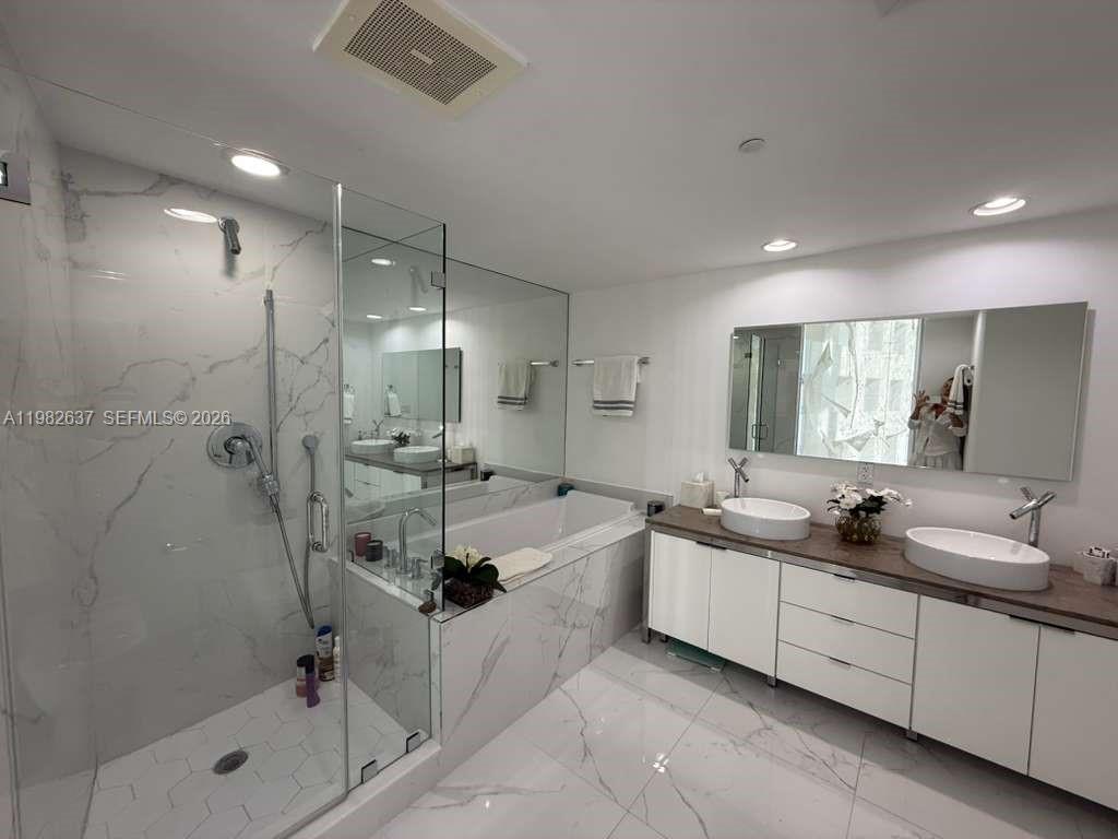 495 Brickell Ave #511, Miami FL 33131