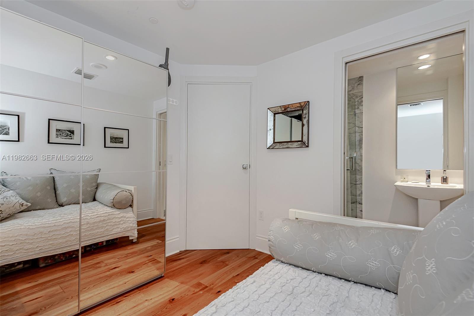 801 S Miami Ave #4508, Miami FL 33130