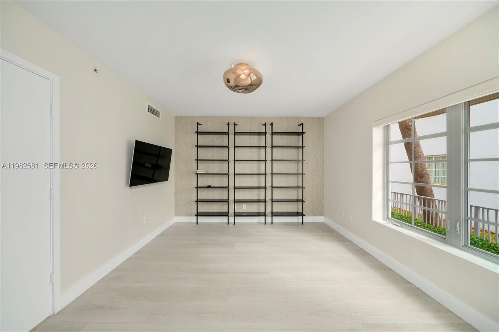 435 21st St #103, Miami Beach FL 33139