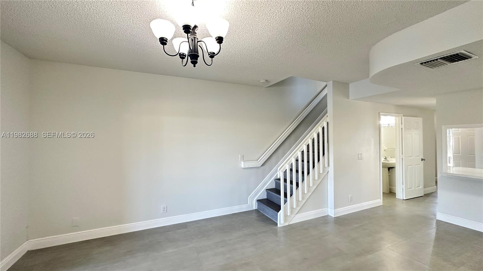 16769 Hemingway Dr, Weston FL 33326