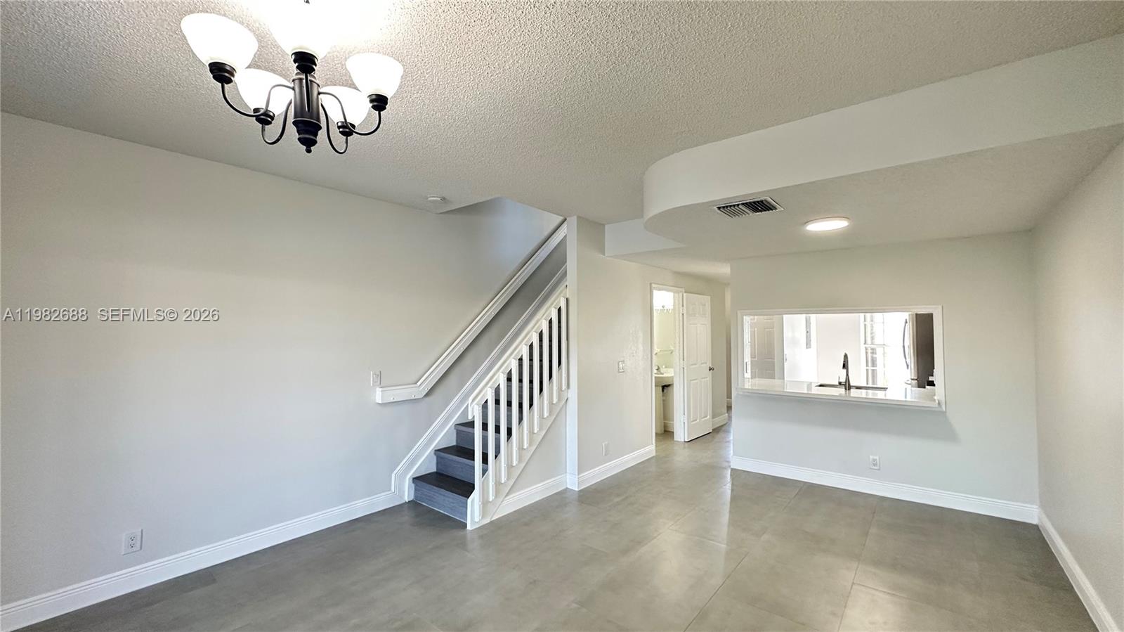 16769 Hemingway Dr, Weston FL 33326