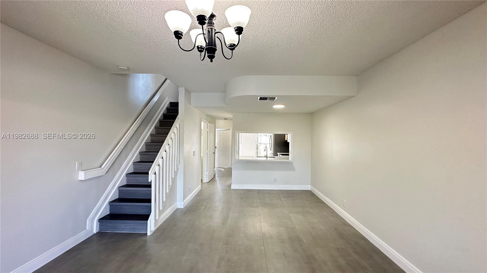 16769 Hemingway Dr, Weston FL 33326