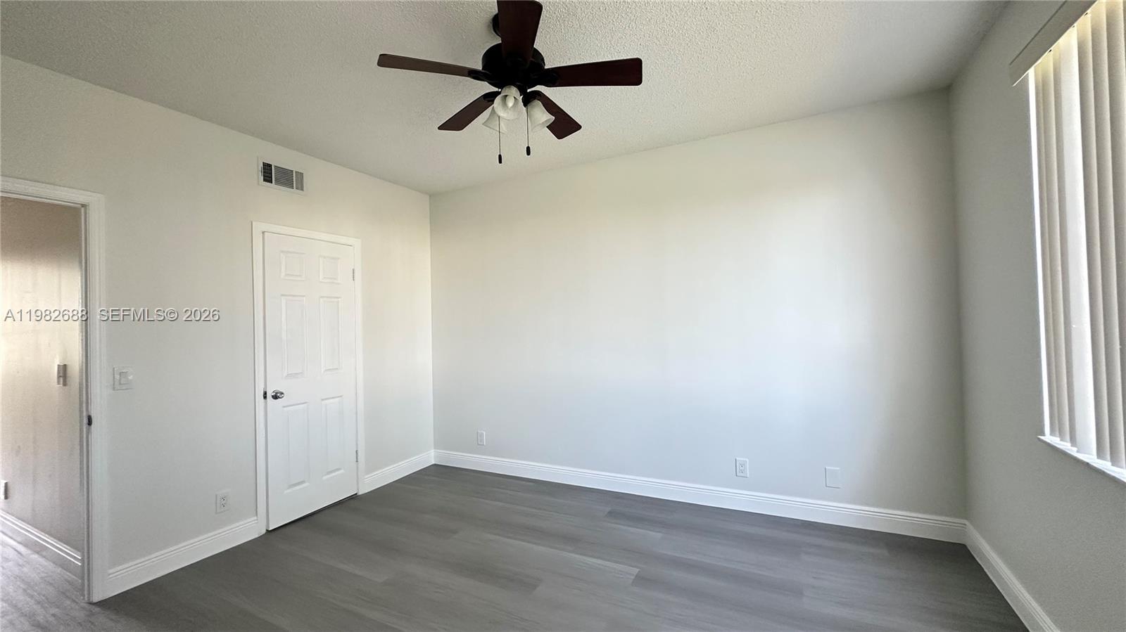 16769 Hemingway Dr, Weston FL 33326