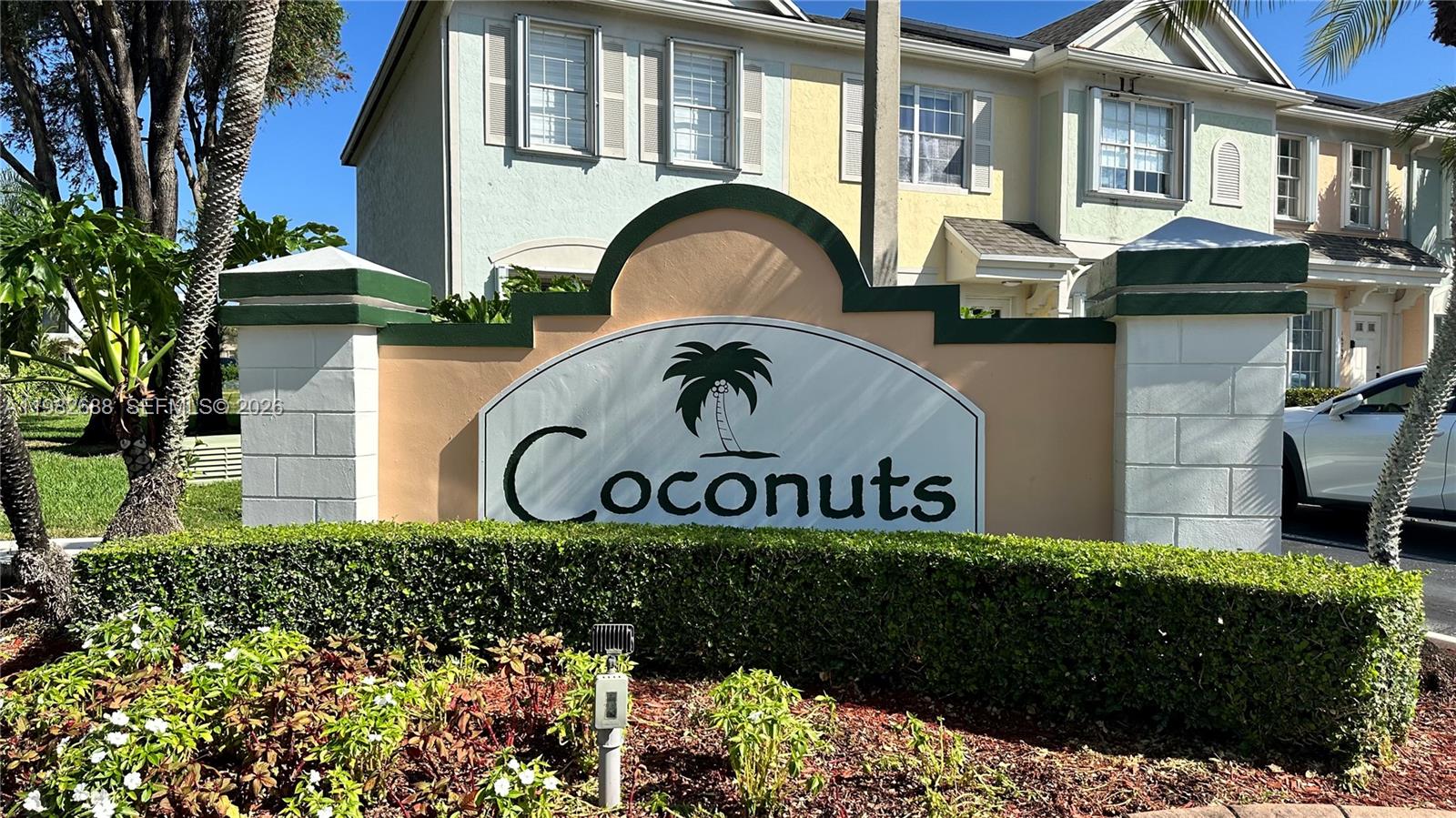 16769 Hemingway Dr, Weston FL 33326