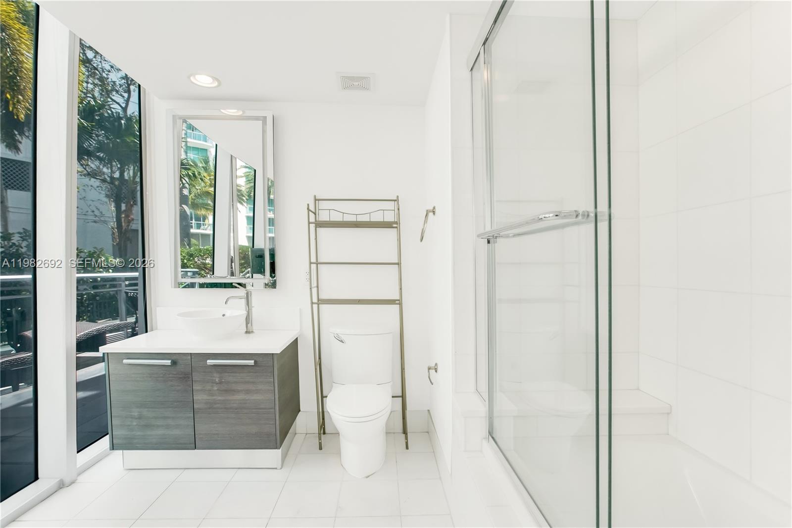 2950 NE 188th St #150, Aventura FL 33180