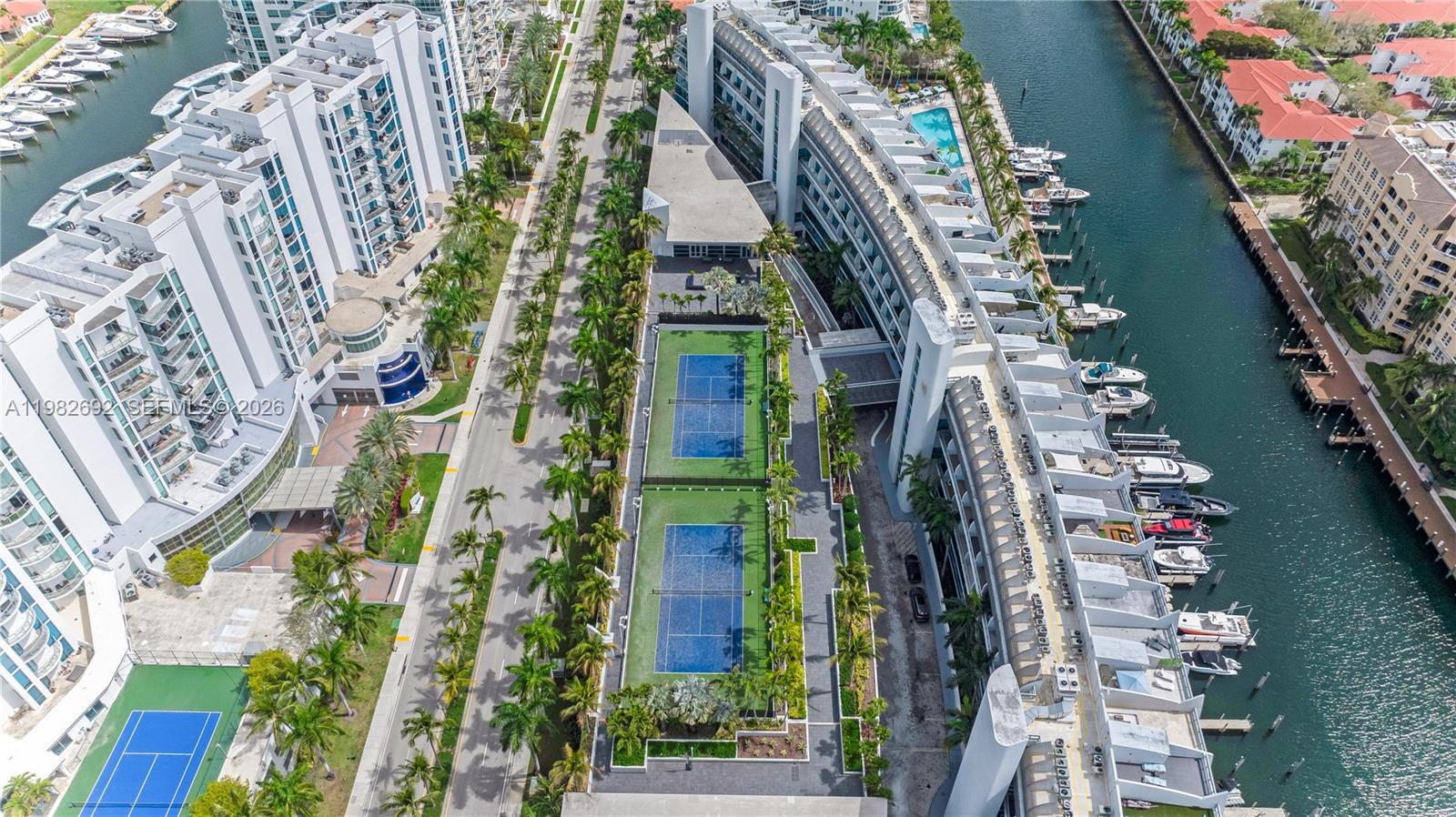 2950 NE 188th St #150, Aventura FL 33180