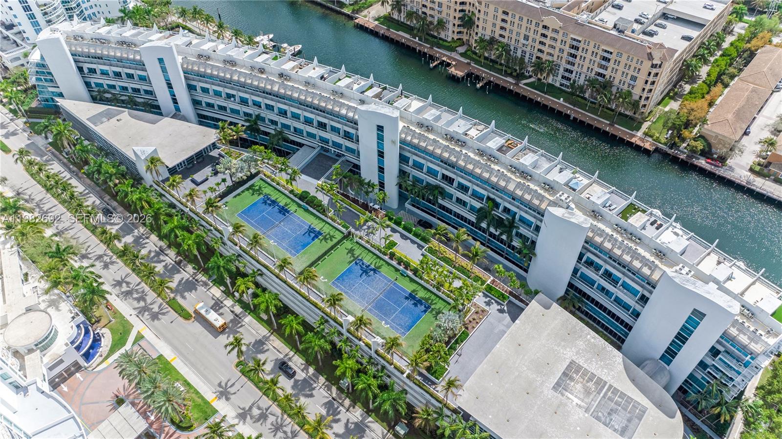 2950 NE 188th St #150, Aventura FL 33180