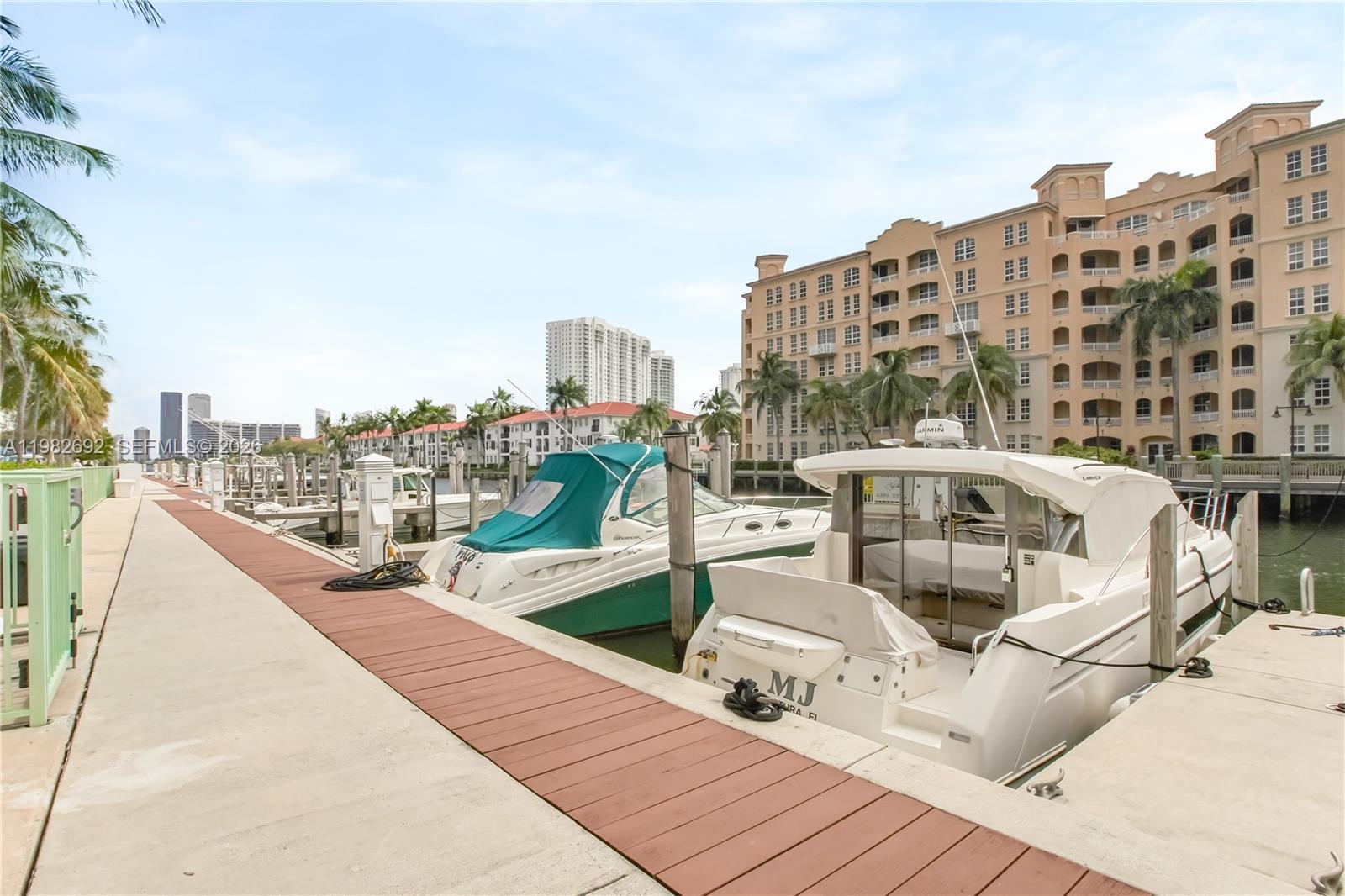 2950 NE 188th St #150, Aventura FL 33180