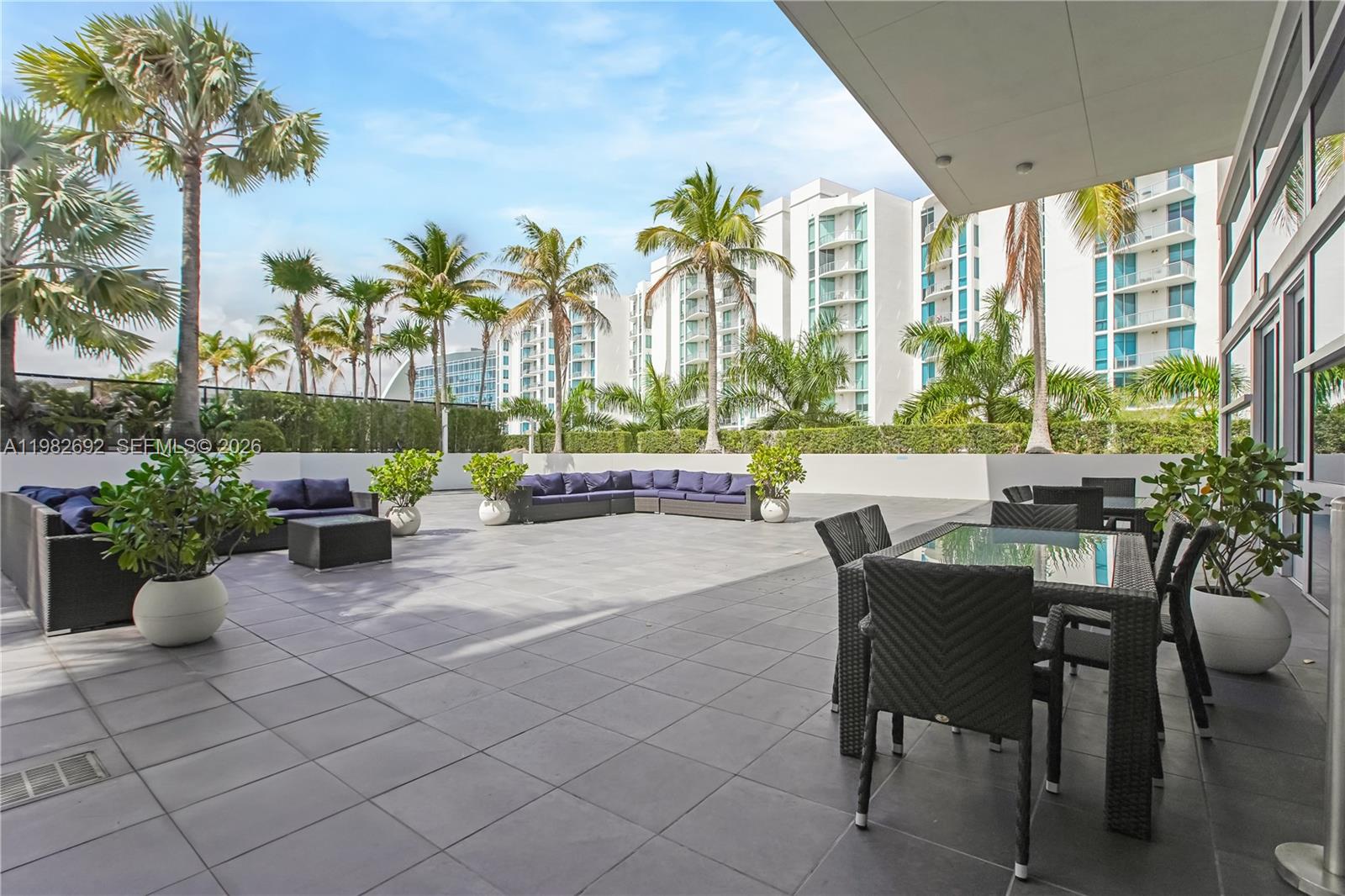 2950 NE 188th St #150, Aventura FL 33180