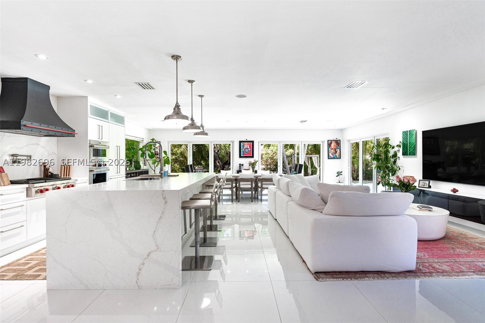 1865 Daytonia Rd, Miami Beach FL 33141