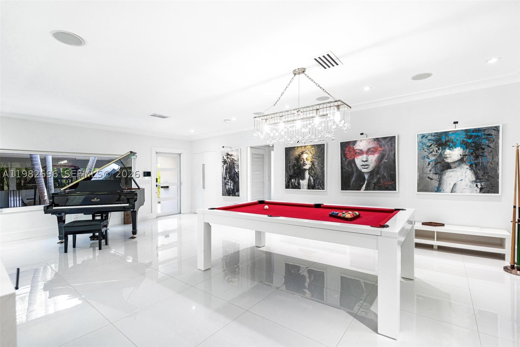 1865 Daytonia Rd, Miami Beach FL 33141