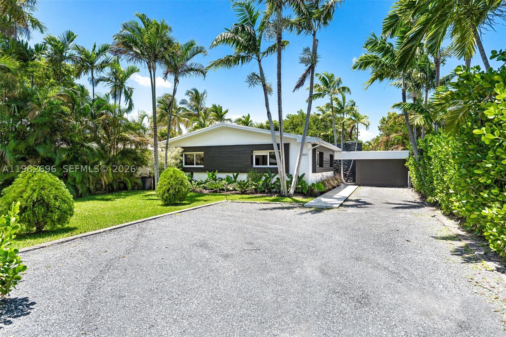 1865 Daytonia Rd, Miami Beach FL 33141