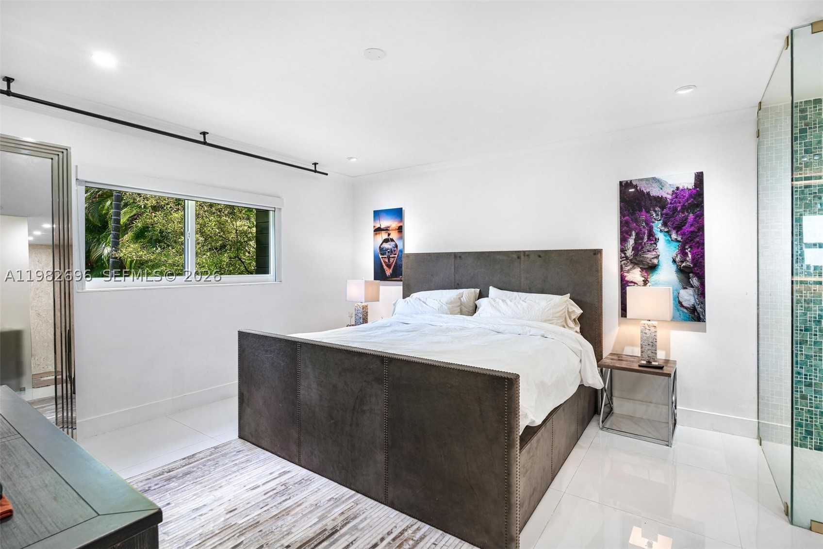 1865 Daytonia Rd, Miami Beach FL 33141