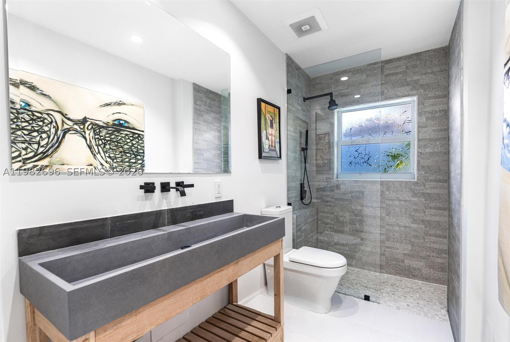 1865 Daytonia Rd, Miami Beach FL 33141