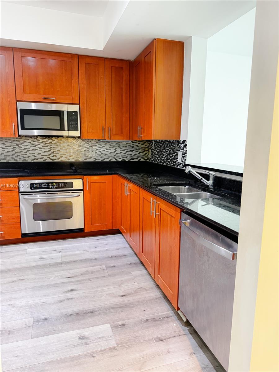 3340 NE 190th St #1507, Aventura FL 33180