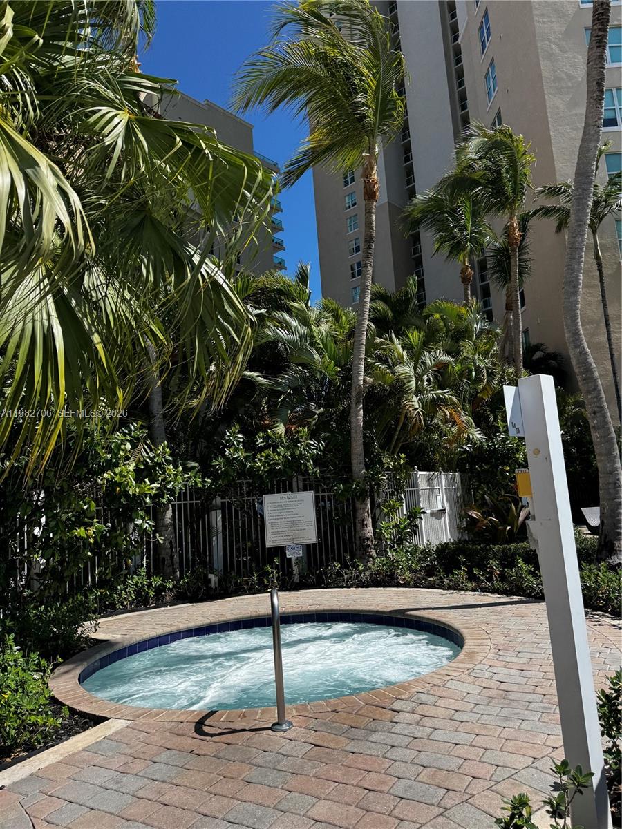 3340 NE 190th St #1507, Aventura FL 33180
