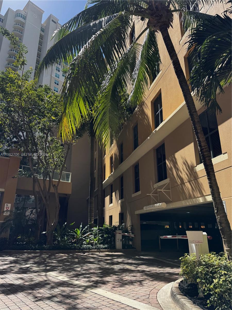 3340 NE 190th St #1507, Aventura FL 33180