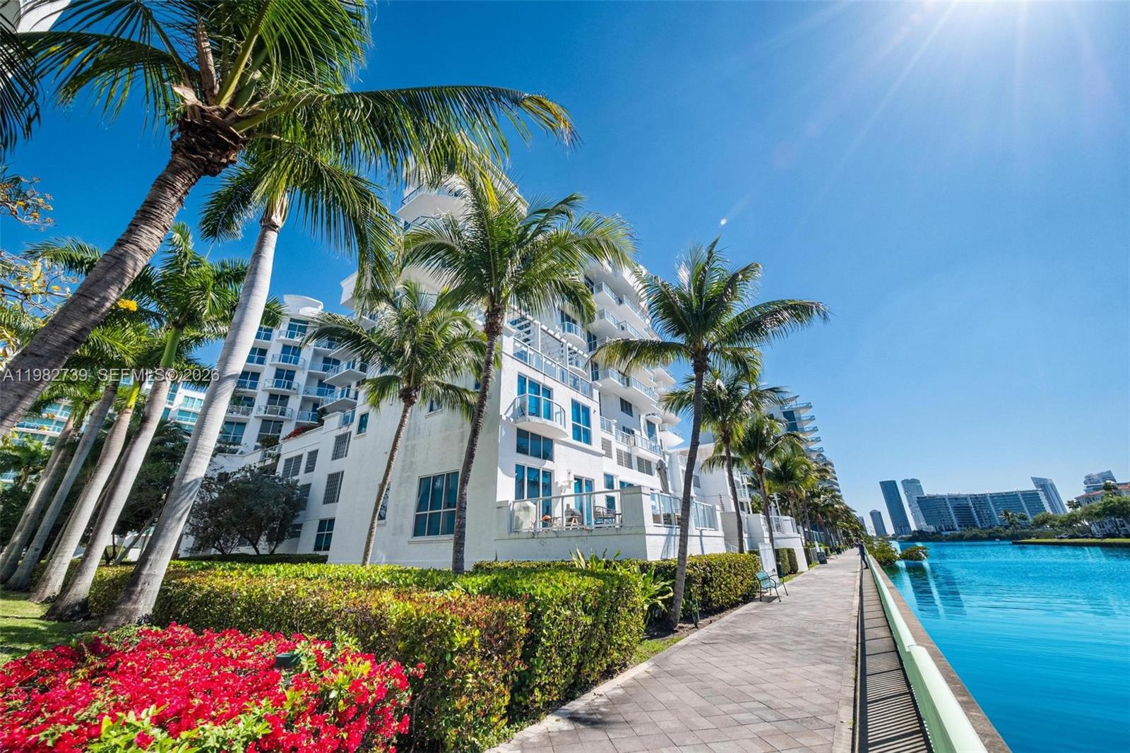 3030 NE 188th St #404, Aventura FL 33180